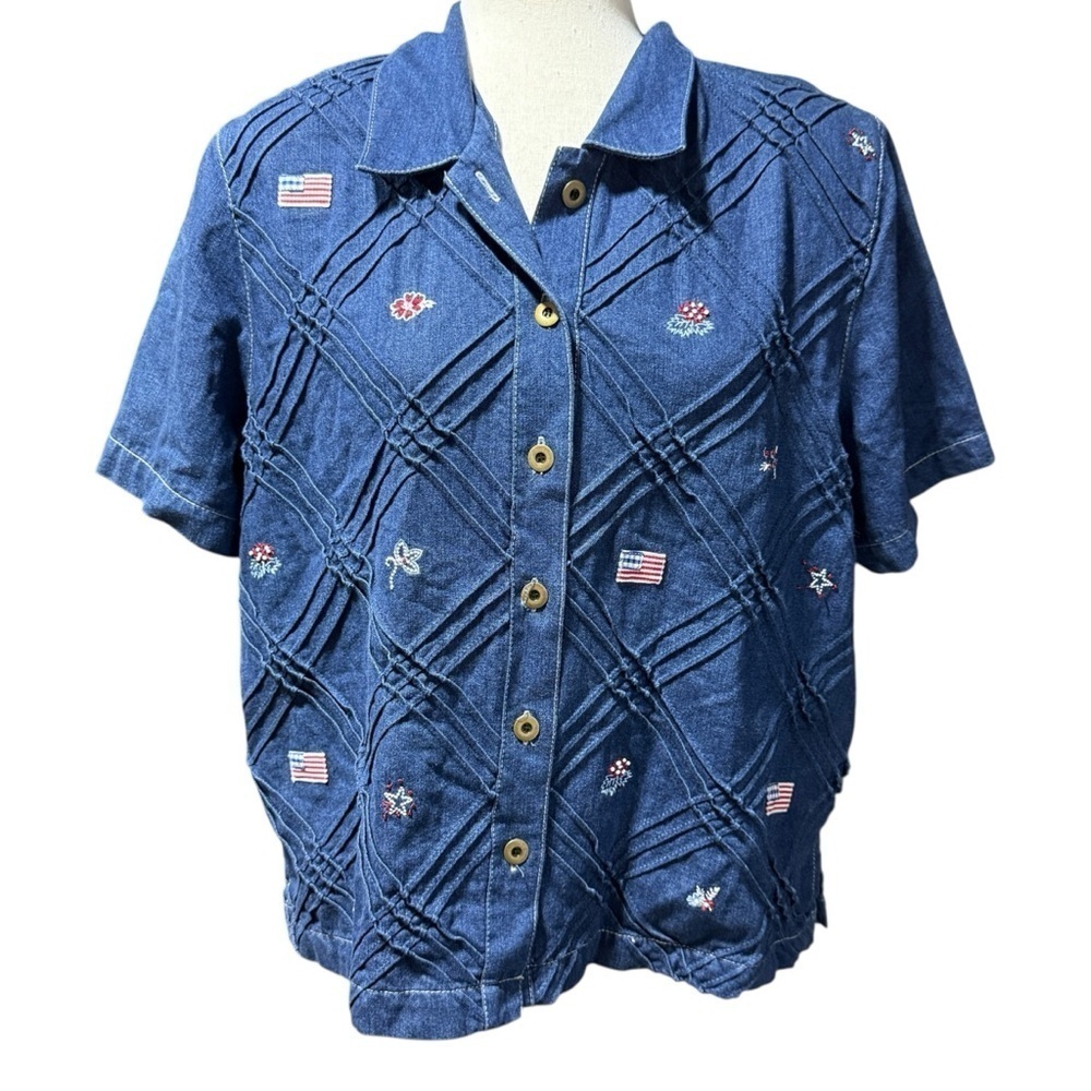 VTG Americana Pin Tuck Button Denim Top Size L‎ Flag Patch Granny July Patriotic